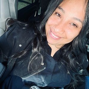 Meet your Posher, Cinthia